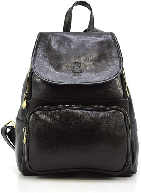 vera pelle leather backpack.